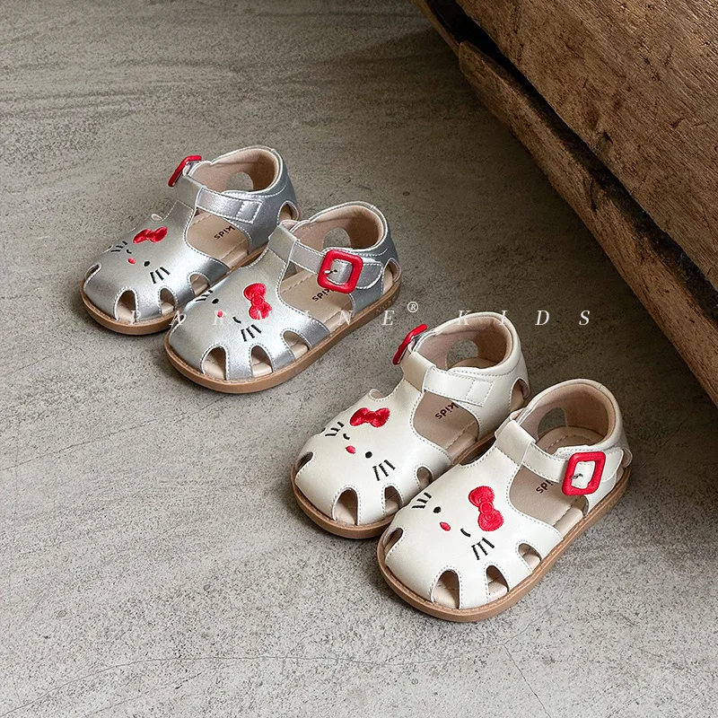 Kawaii Girl Sandals Cute Sanrios Hello Kittys Children's Shoes Summer New Princess Beach Shoes Breathable Anti-Slip Kids Shoes
Kawaii Girl Sandals Cute Sanrios Hello Kittys Children's Shoes Summer New Princess Beach Shoes Breathable Anti-Slip Kids Shoes