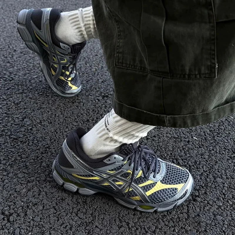 Asics Retro Men's Shoes GEL-CUMULUS 16 - Cushioned, Comfortable, Breathable, Leisure Shoes for Exercise 1203A733-020
Asics Retro Men's Shoes GEL-CUMULUS 16 - Cushioned, Comfortable, Breathable, Leisure Shoes for Exercise 1203A733-020