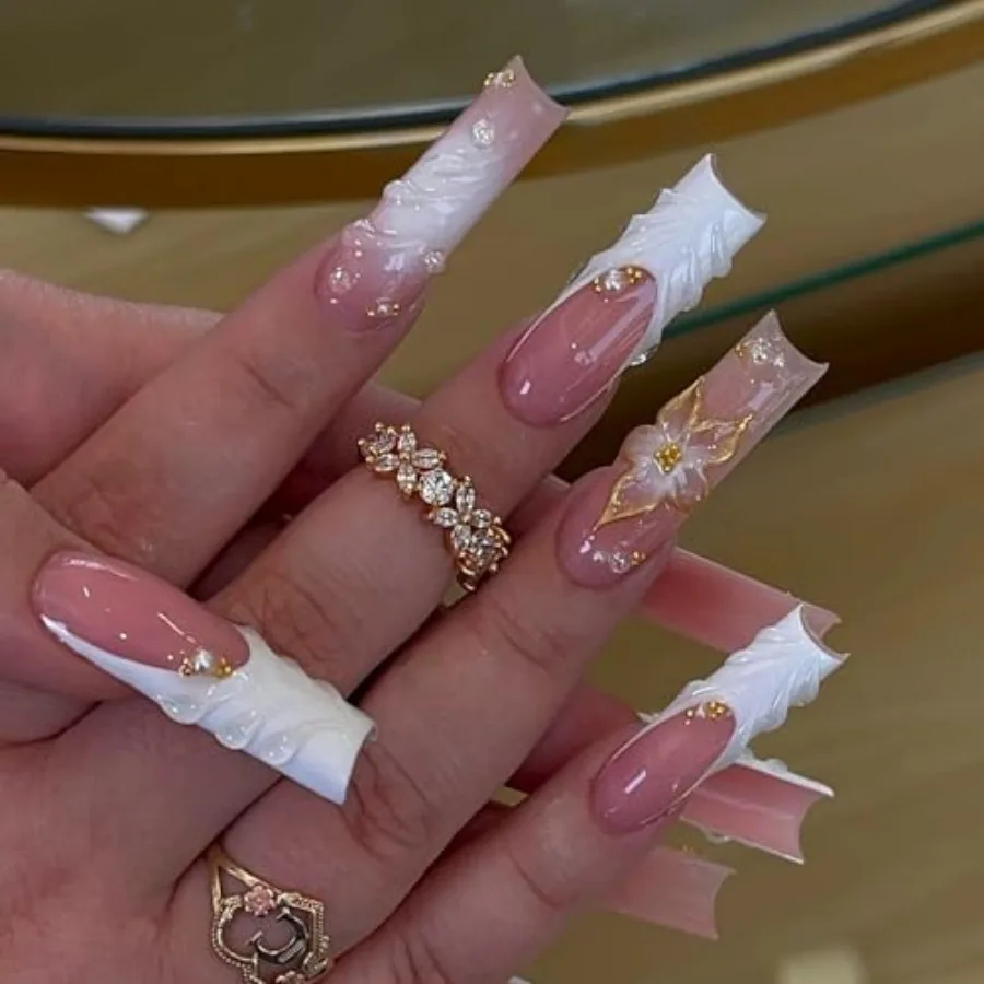 Long Press on Nails Square Fake Nails White French Tip False Nails with 3D Gold Flower Designs Sparkly Cute Artificial Nails fo
Long Press on Nails Square Fake Nails White French Tip False Nails with 3D Gold Flower Designs Sparkly Cute Artificial Nails fo