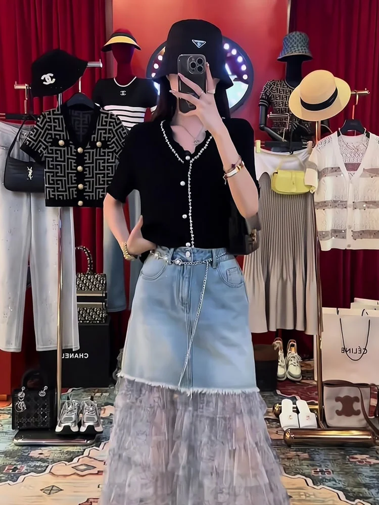 Шикарный вязаный кардиган с коротким рукавом, на одной пуговице, с цветовыми блоками, стройнящий летний топ для создания молодежного и модного образа.
Шикарный вязаный кардиган с коротким рукавом, на одной пуговице, с цветовыми блоками, стройнящий летний топ для создания молодежного и модного образа.