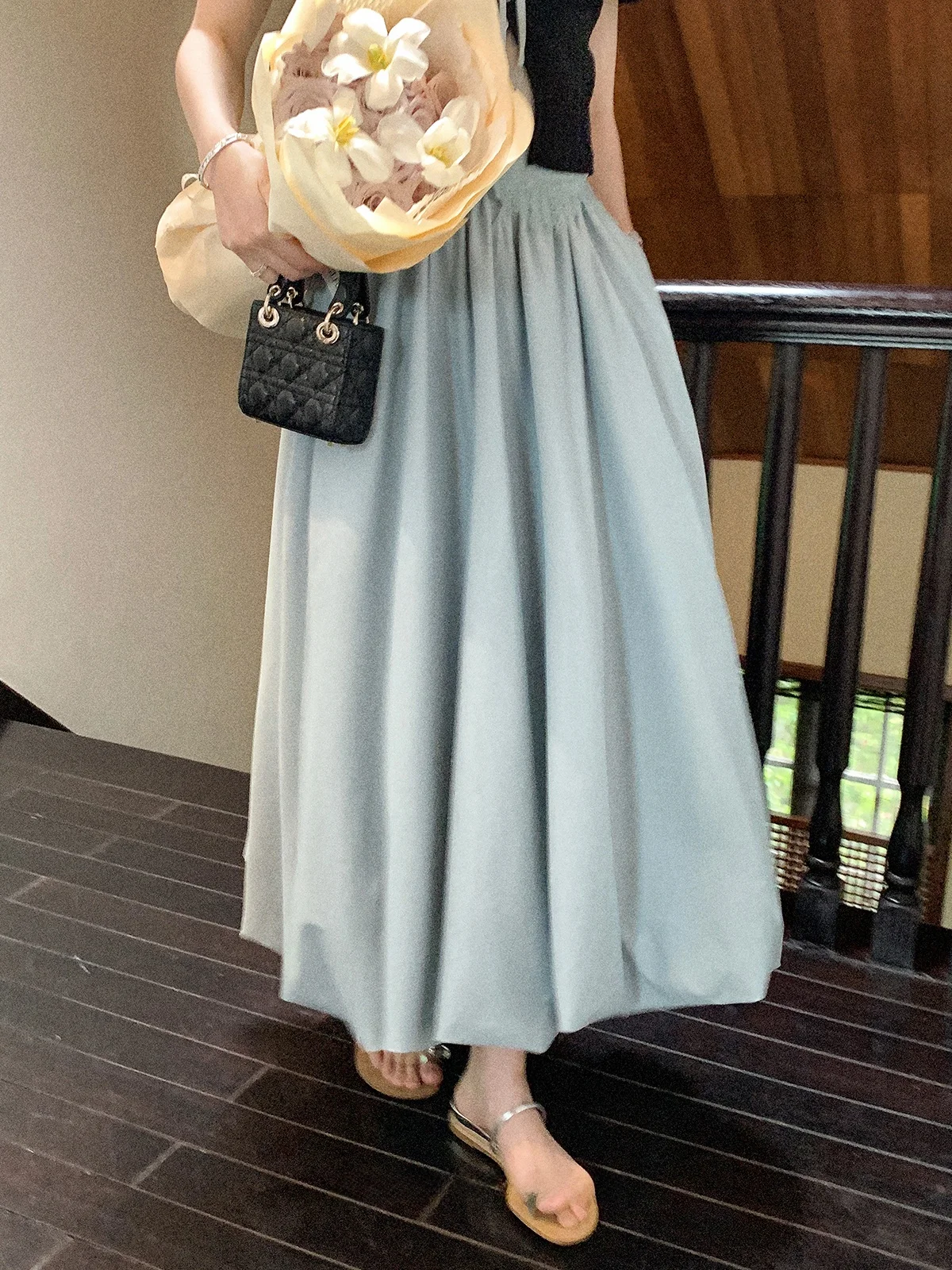 Blue Hepburn Flower Bud High Waist Half Skirt Women's Summer Elegant Breathable Skirt A-Line Silhouette Casual Wear
Blue Hepburn Flower Bud High Waist Half Skirt Women's Summer Elegant Breathable Skirt A-Line Silhouette Casual Wear