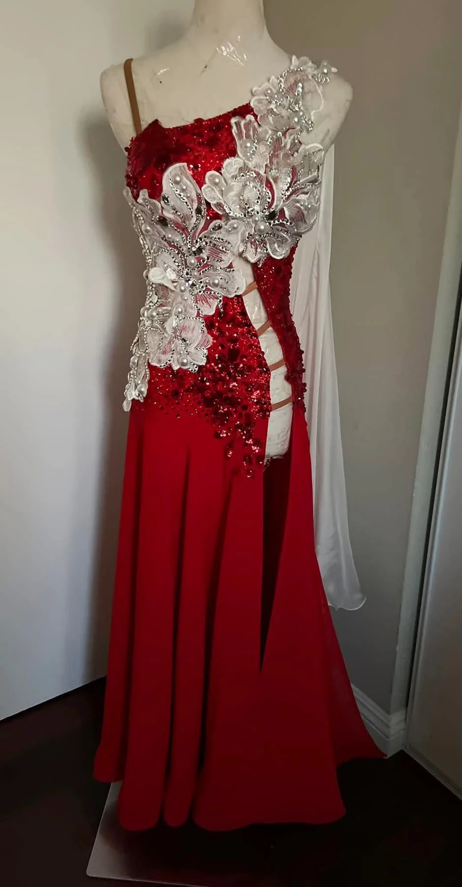 Платье для бальных танцев, наряд для бальных танцев, американское гладкое платье синего цвета
Платье для бальных танцев, наряд для бальных танцев, американское гладкое платье синего цвета