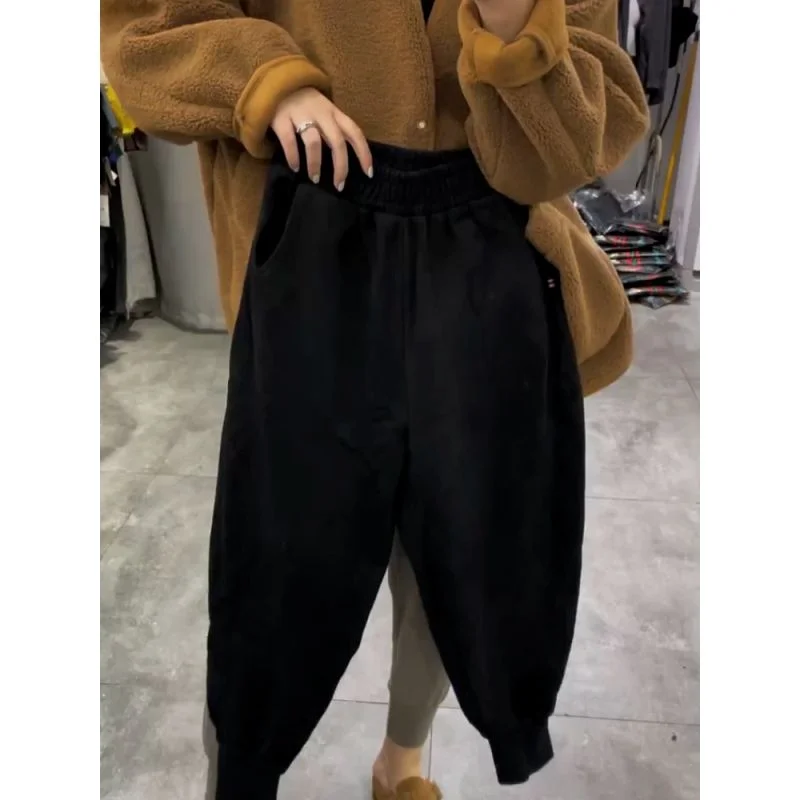 Модные бархатные утепленные повседневные женские зимние свободные и универсальные шаровары для похудения на маленьких ногах
Модные бархатные утепленные повседневные женские зимние свободные и универсальные шаровары для похудения на маленьких ногах