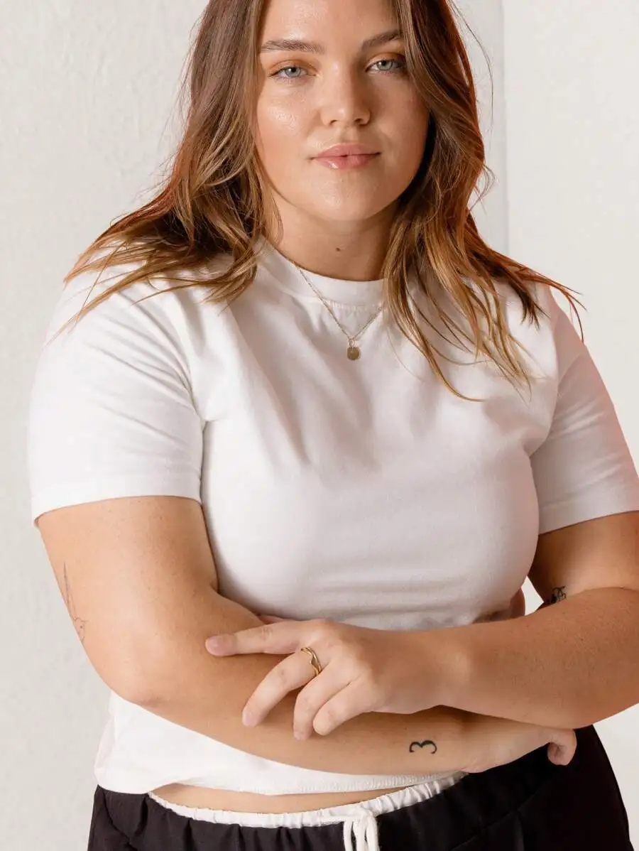 Women Plus Size Solid Color Round Neck Short Sleeve Casual T-Shirt
Women Plus Size Solid Color Round Neck Short Sleeve Casual T-Shirt