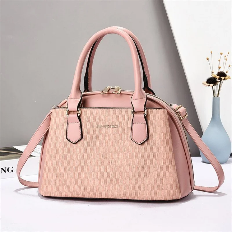 Luxury Women's Shoulder Bag Made Of Premium Leather Featuring Paris Casual Elegant Lightweight Soft Daily Look
Luxury Women's Shoulder Bag Made Of Premium Leather Featuring Paris Casual Elegant Lightweight Soft Daily Look
