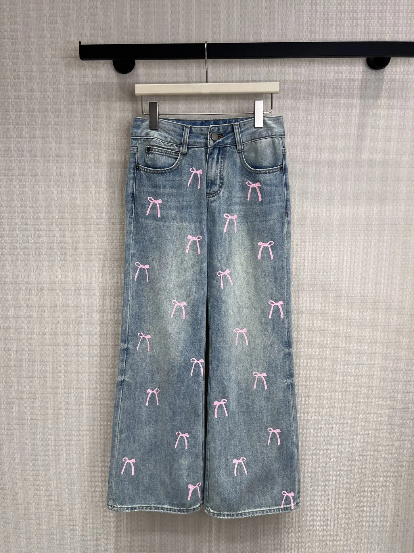 Retro High Waist Straight Leg Denim Jeans Women's Pink Bow Print Washed out Vintage Casual Chic Teen Girls Blue Jeans
Retro High Waist Straight Leg Denim Jeans Women's Pink Bow Print Washed out Vintage Casual Chic Teen Girls Blue Jeans