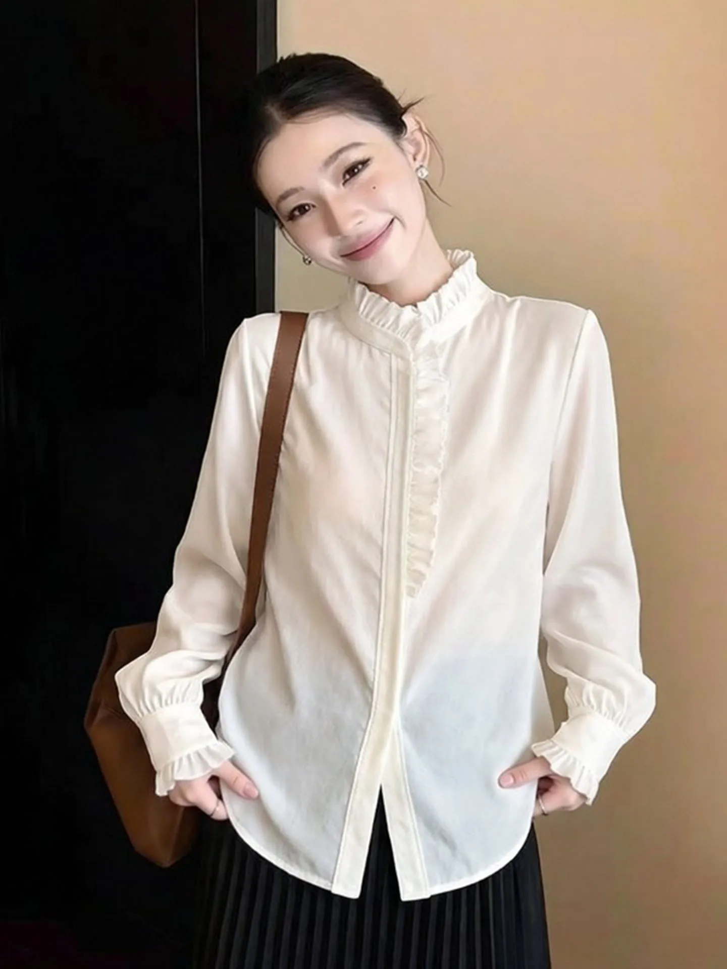 Элегантная белая женская блузка: модная, универсальная, омолаживающая, новинка весны 2026, красивый ретро-топ
Элегантная белая женская блузка: модная, универсальная, омолаживающая, новинка весны 2026, красивый ретро-топ