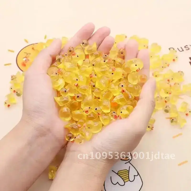 Светящиеся миниатюрные фигурки желтых уток, 100/50 шт., для сказочного сада, пейзажа, домашнего декора, крошечный орнамент в виде микроутки
Светящиеся миниатюрные фигурки желтых уток, 100/50 шт., для сказочного сада, пейзажа, домашнего декора, крошечный орнамент в виде микроутки