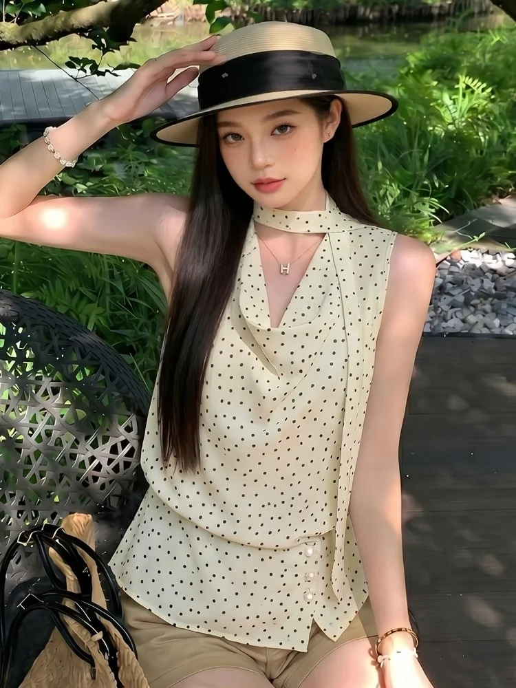 Elegant Summer Sleeveless Vest for Women with Sash Slim Fit Simple Fashionable Versatile Print No Ironing Required City Walk
Elegant Summer Sleeveless Vest for Women with Sash Slim Fit Simple Fashionable Versatile Print No Ironing Required City Walk