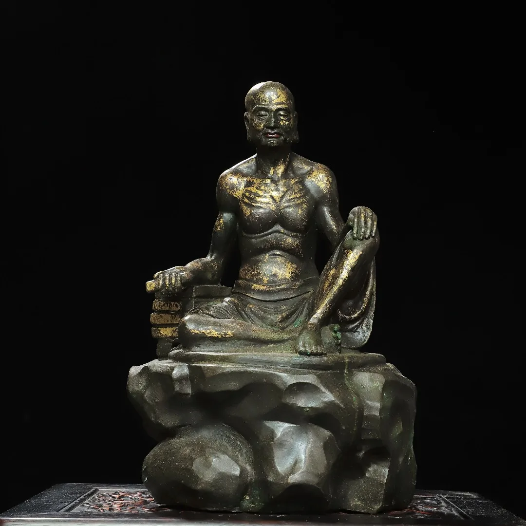 Old Bronze Gilded Cinnabar Mud gold Slim Arhat Buddhist altar Sitting Buddha Amitabha Buddha Wenfang Worship Hall Town house
Old Bronze Gilded Cinnabar Mud gold Slim Arhat Buddhist altar Sitting Buddha Amitabha Buddha Wenfang Worship Hall Town house