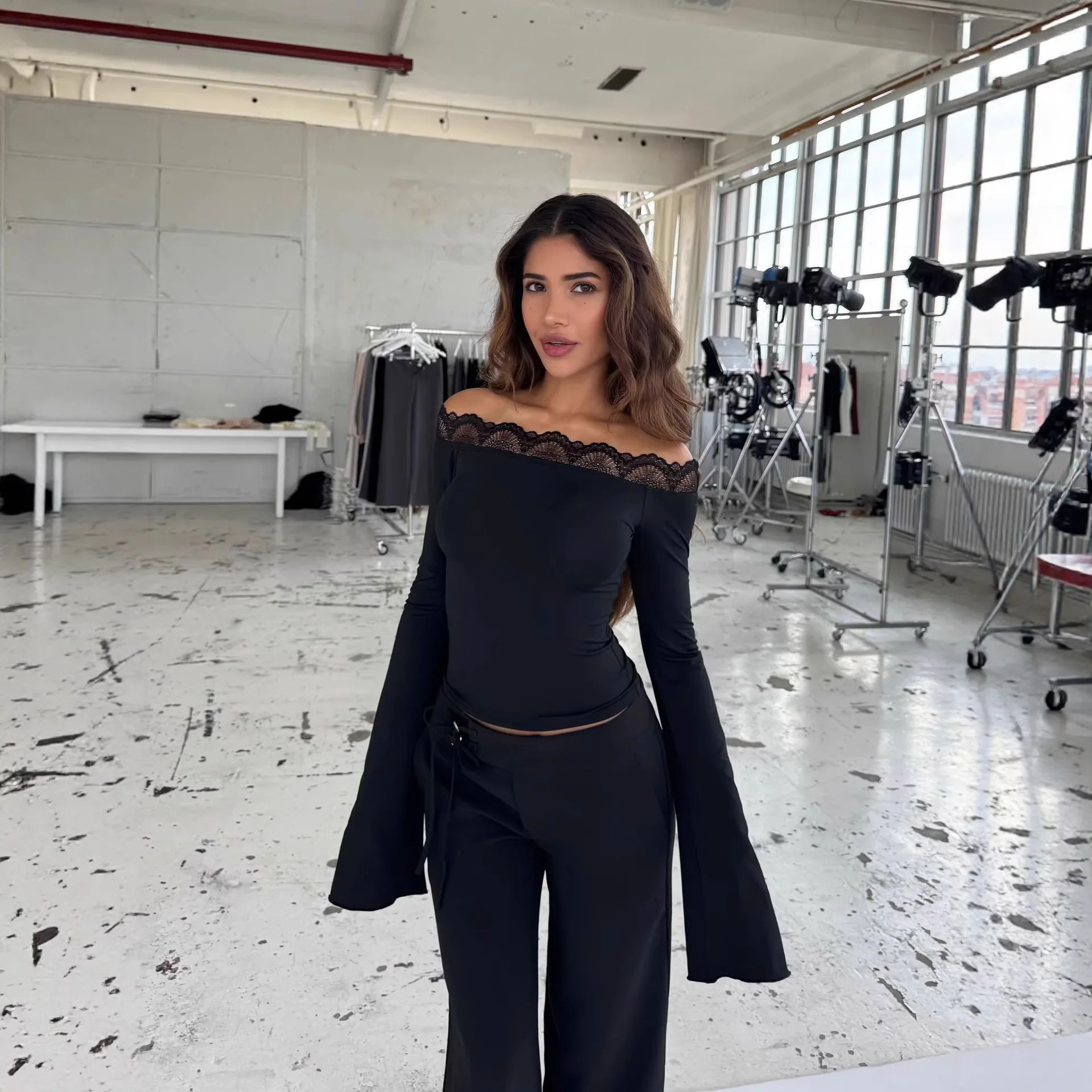 2026 New Arrival Women Off Shoulder Sexy Lace Trim Top Slim Fit Eyelash Lace Fashion Blouse
2026 New Arrival Women Off Shoulder Sexy Lace Trim Top Slim Fit Eyelash Lace Fashion Blouse
