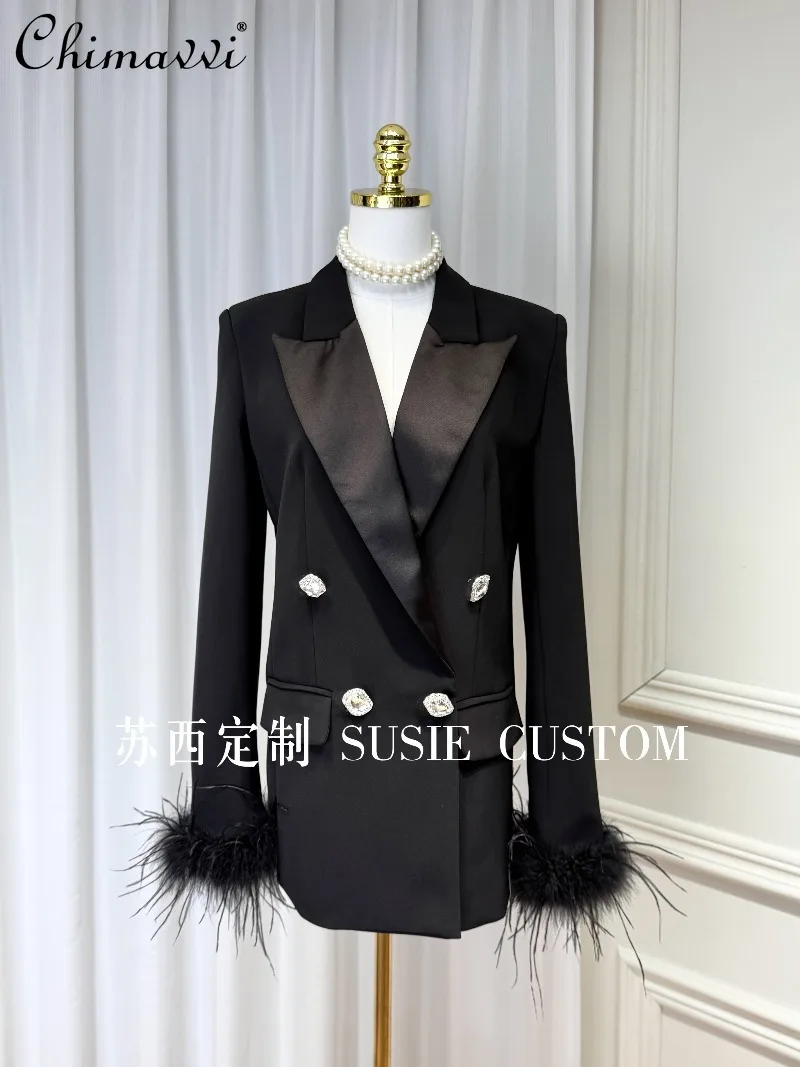 High-End Straight-Leg Detachable Ostrich Feather Cuff Blazer Autumn New Heavy Large Diamond Button Slim Womens Suit Coat
High-End Straight-Leg Detachable Ostrich Feather Cuff Blazer Autumn New Heavy Large Diamond Button Slim Womens Suit Coat