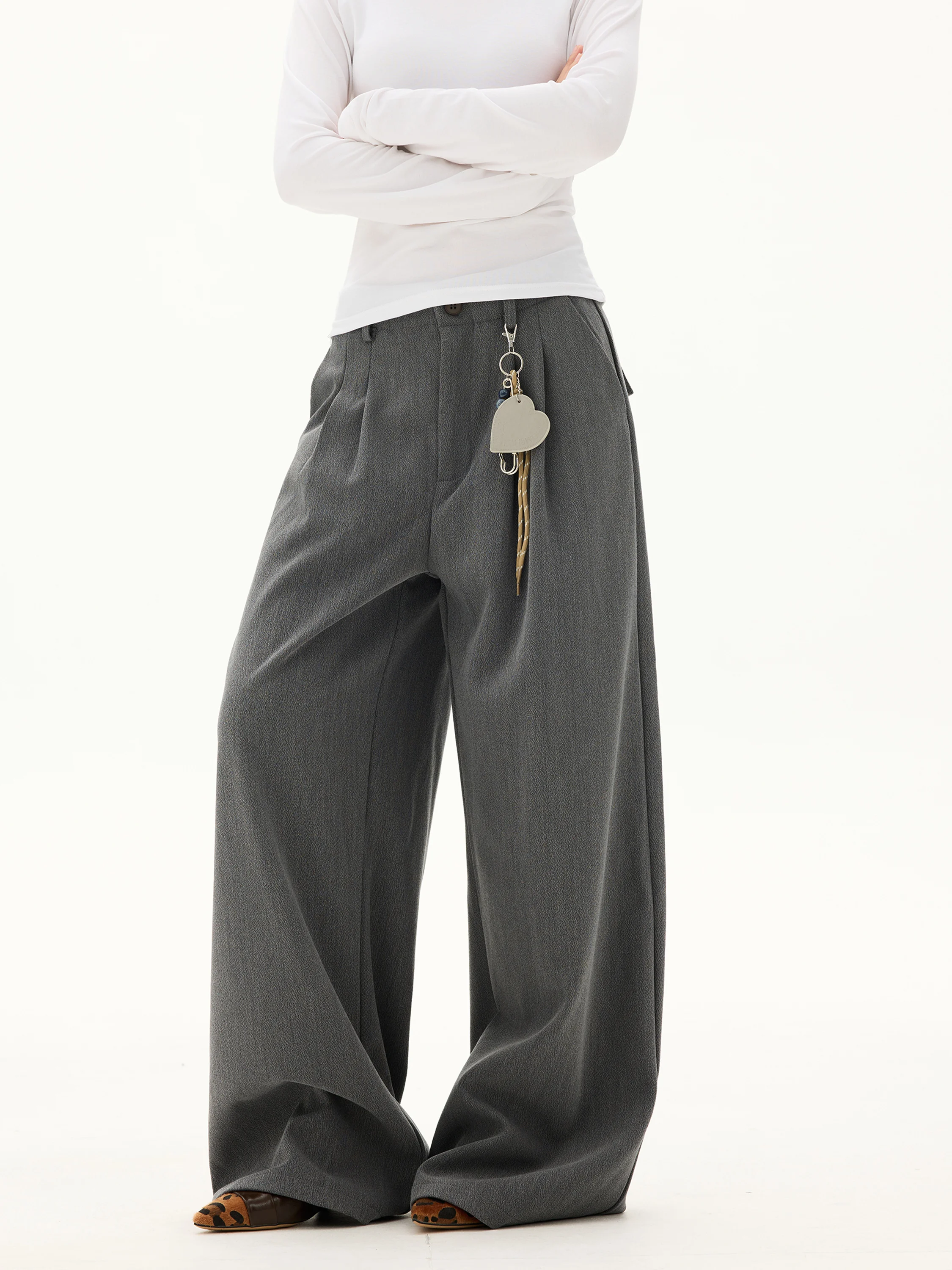 Free Sonata Vintage Folded Drapey Wide Leg Pants Men Women Casual Loose Commute Leisure Trousers Comfortable l Waist
Free Sonata Vintage Folded Drapey Wide Leg Pants Men Women Casual Loose Commute Leisure Trousers Comfortable l Waist