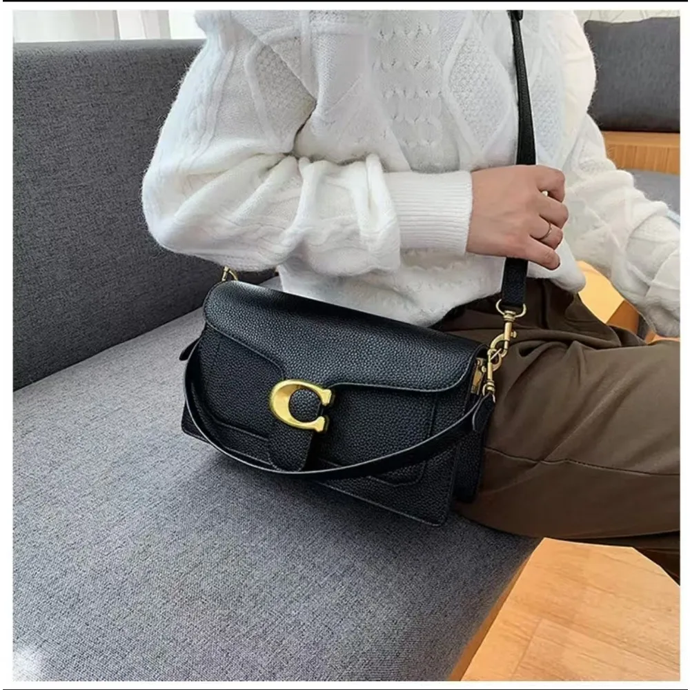 26 new niche bags, high-quality solid color simple small square bags, commuting shoulder bags, classic diagonal makeup bags
26 new niche bags, high-quality solid color simple small square bags, commuting shoulder bags, classic diagonal makeup bags