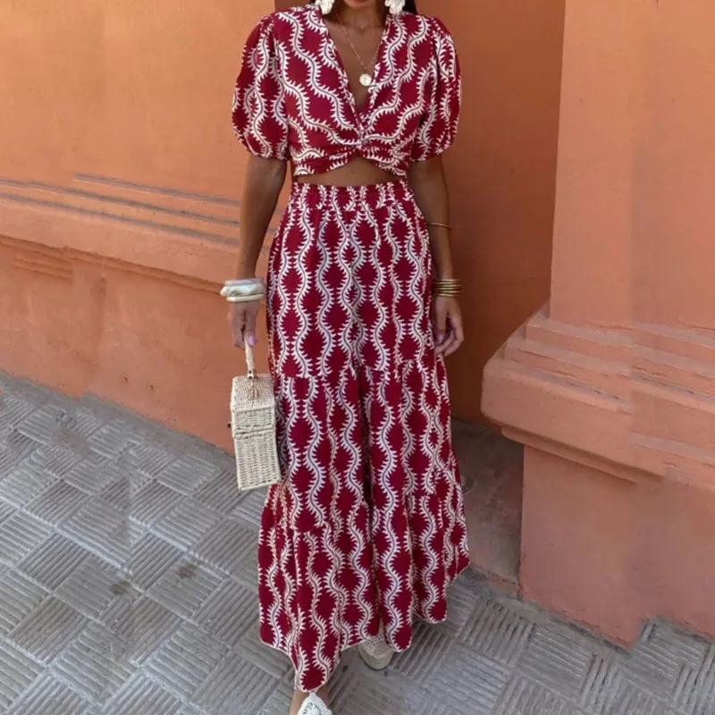 Ladies V-neck Floral Print Slim Long Dress Summer Sexy Hollow Waist Party Dress Bohemian Short Sleeved Pleated Holiday Dresses
Ladies V-neck Floral Print Slim Long Dress Summer Sexy Hollow Waist Party Dress Bohemian Short Sleeved Pleated Holiday Dresses
