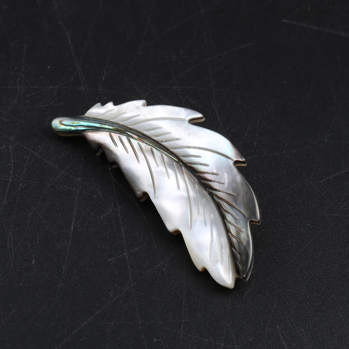 Natural Freshwater Abalone Shell Feather Shape Brooch Charm for DIY Women Jewelry Mother of Pearl Pendant Accessories 58×23mm
Natural Freshwater Abalone Shell Feather Shape Brooch Charm for DIY Women Jewelry Mother of Pearl Pendant Accessories 58×23mm