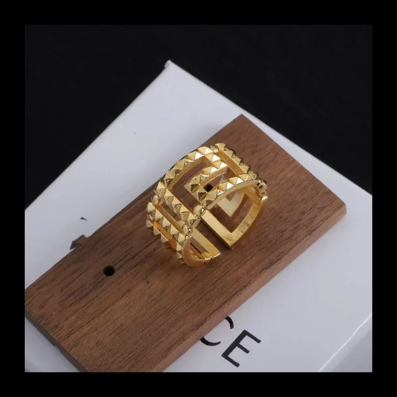 Summer New Small Rivet Hollow Niche Design High Sense Simple Versatile Fashion Temperament Ring
Summer New Small Rivet Hollow Niche Design High Sense Simple Versatile Fashion Temperament Ring