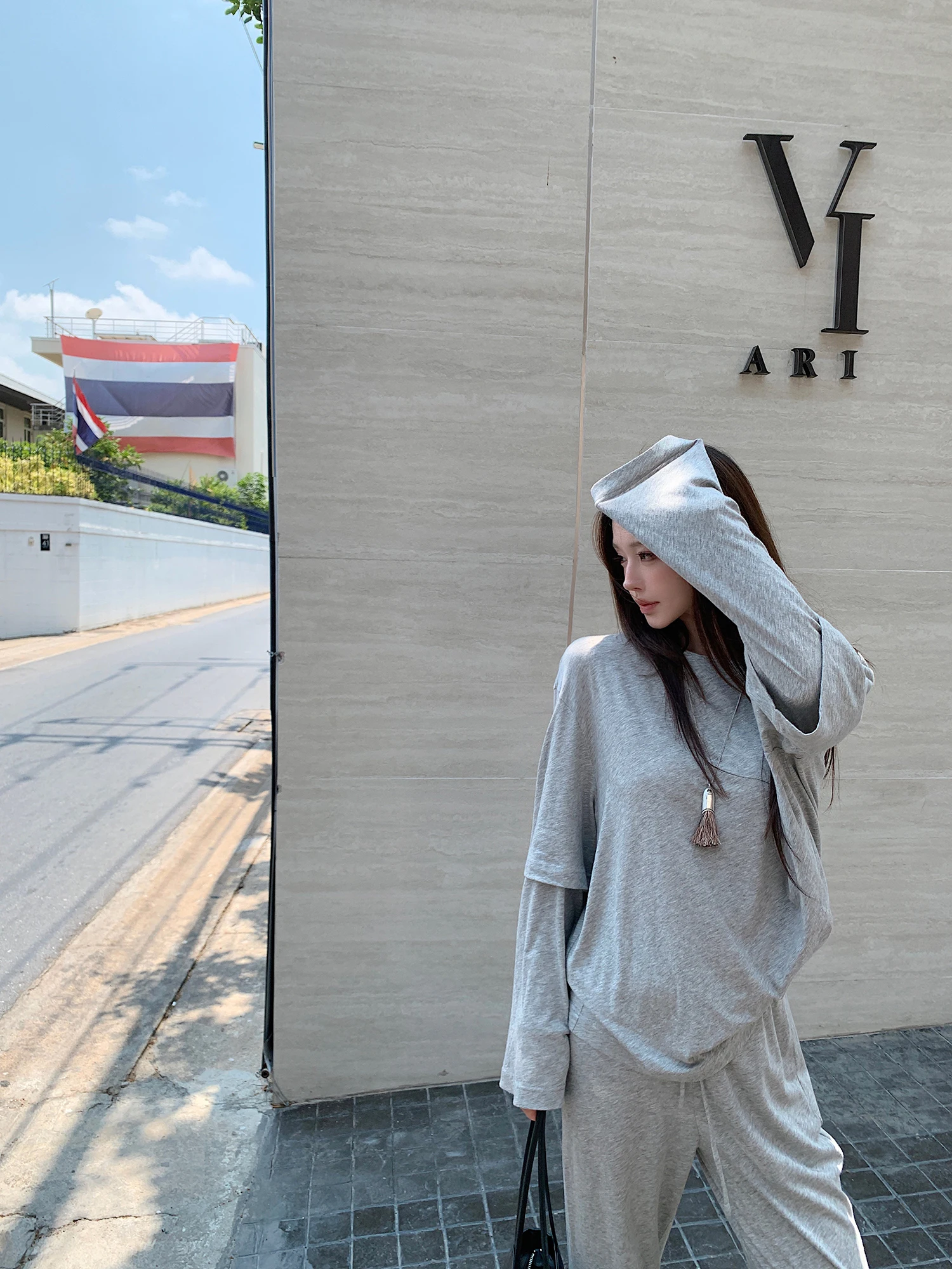 Laziness Grey Loose Fit T-Shirt And Pants Set Casual Cotton Blend High Waist Long Pants Breathable Spring Fashion Set for Women
Laziness Grey Loose Fit T-Shirt And Pants Set Casual Cotton Blend High Waist Long Pants Breathable Spring Fashion Set for Women
