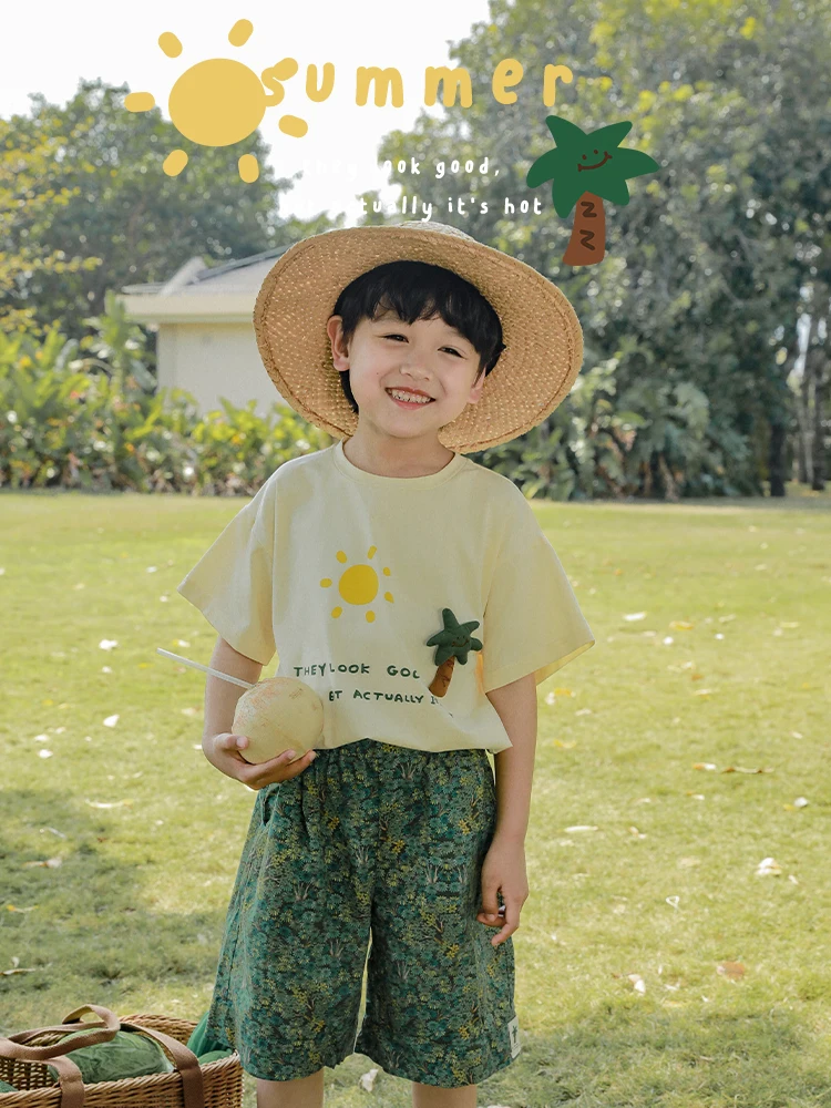 Boys' Round Neck Pullover T-shirt Summer Children's Cool Green Beach Pants Short Sleeve Two Piece Set
Boys' Round Neck Pullover T-shirt Summer Children's Cool Green Beach Pants Short Sleeve Two Piece Set