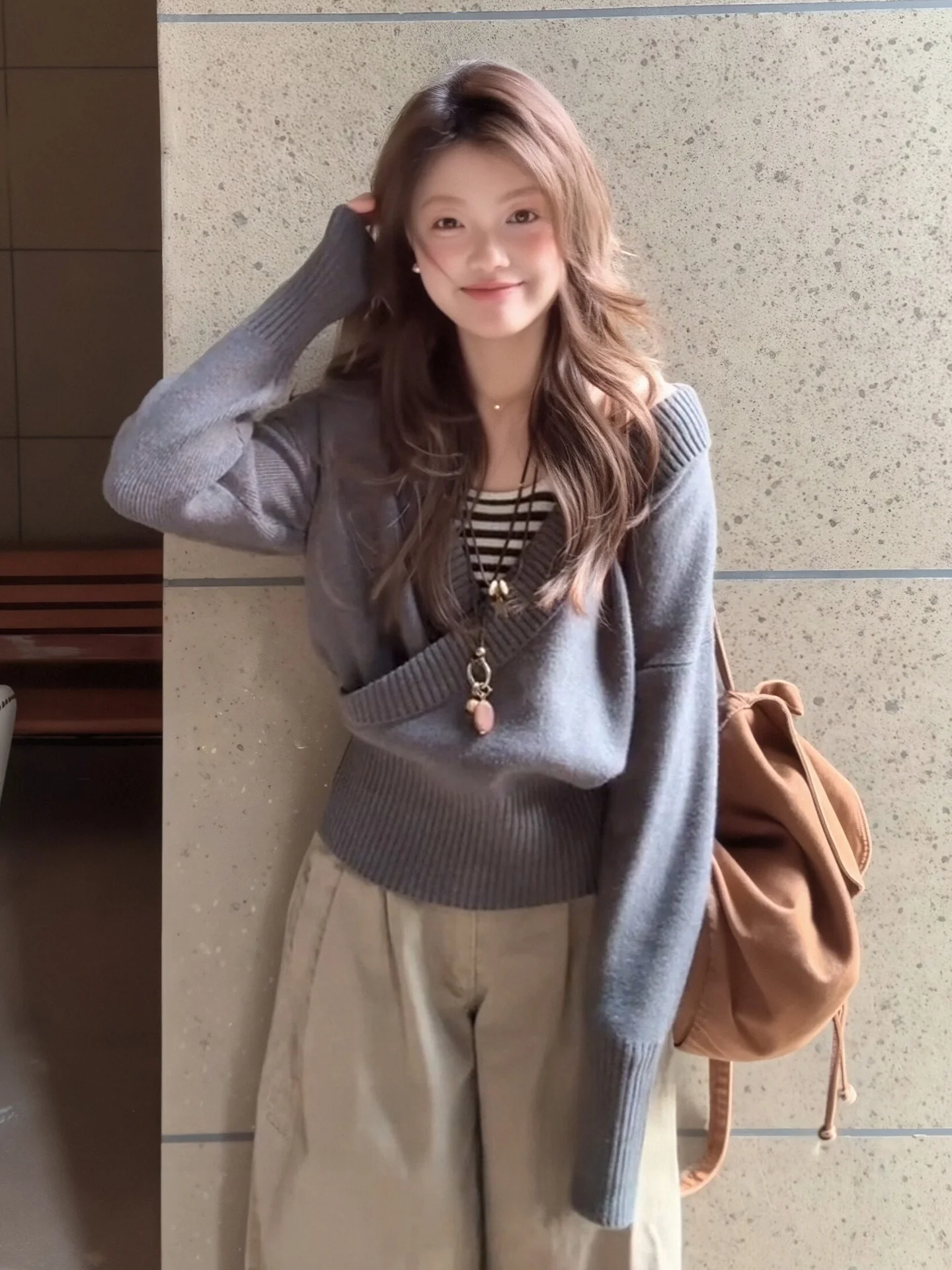Retro Korean Style Women's Knitted Sweater Loose Casual Cross Front Closure Long Sleeve Warmth V-Neck Top Layered Clothing
Retro Korean Style Women's Knitted Sweater Loose Casual Cross Front Closure Long Sleeve Warmth V-Neck Top Layered Clothing