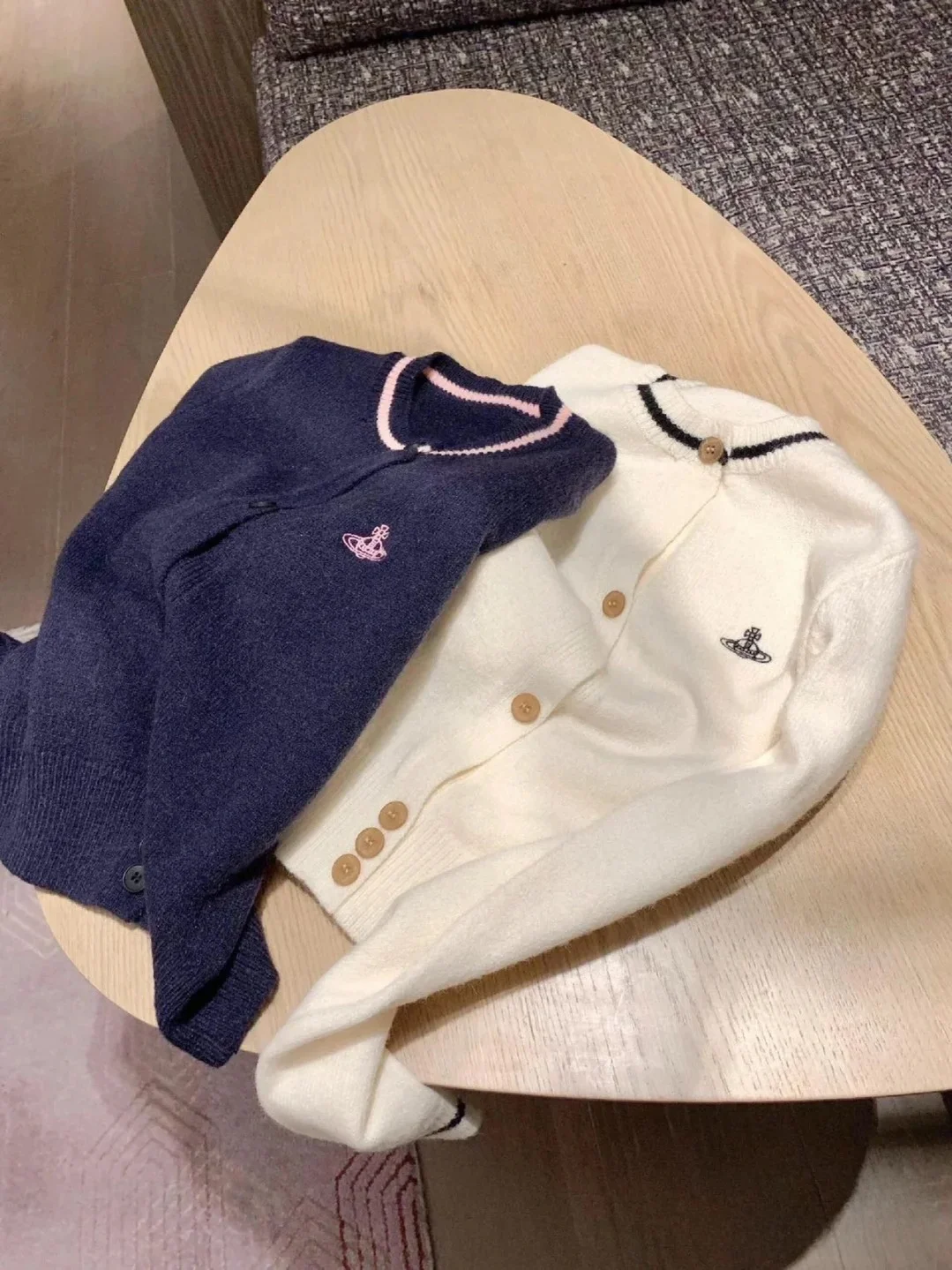 Эффективная вышивка для похудения, круглый вязаный топ на одной пуговице, женский осенний новый универсальный топ...
Эффективная вышивка для похудения, круглый вязаный топ на одной пуговице, женский осенний новый универсальный топ...