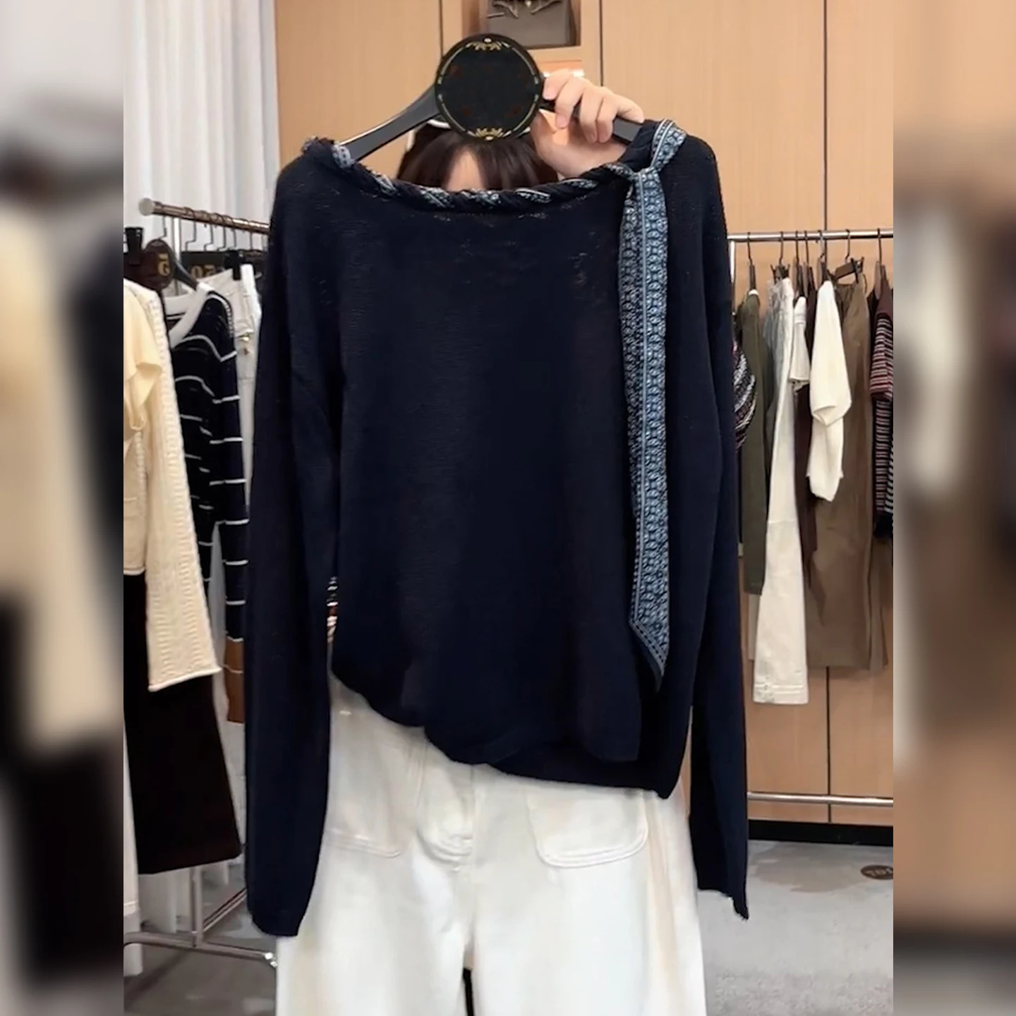 Ele Loose Knitted Long Sve Top for Commuting Simple Sle Base Layer irt Anti-Aging Women's Faion Autumn 2025
Ele Loose Knitted Long Sve Top for Commuting Simple Sle Base Layer irt Anti-Aging Women's Faion Autumn 2025