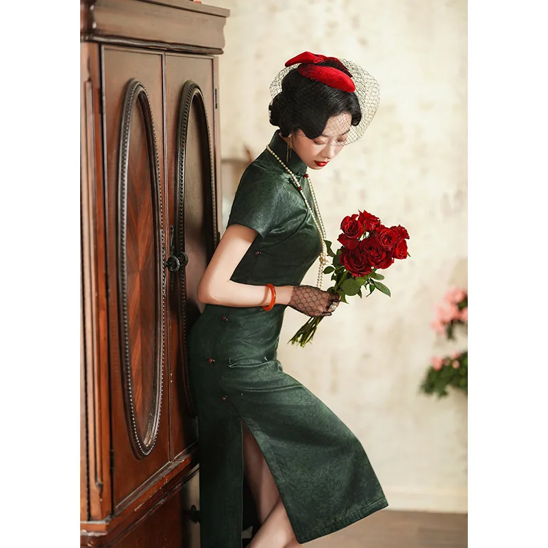 Suzhou Silk Chinese Floral Traditional Vintage Modern Cheongsam Qipao Retro Temperament Improved Mid-Length Dress High-End
Suzhou Silk Chinese Floral Traditional Vintage Modern Cheongsam Qipao Retro Temperament Improved Mid-Length Dress High-End
