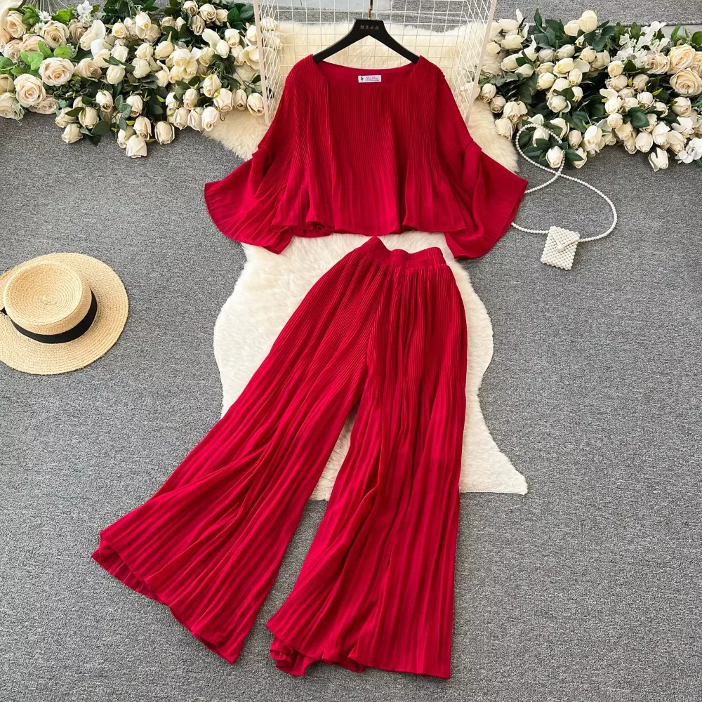Sexy Chic Two Pieces Loose Long Sleeves Short T-shirt Pleated and High Waist Wide Leg Pants Women Casual Vacation Fashion Sets
Sexy Chic Two Pieces Loose Long Sleeves Short T-shirt Pleated and High Waist Wide Leg Pants Women Casual Vacation Fashion Sets