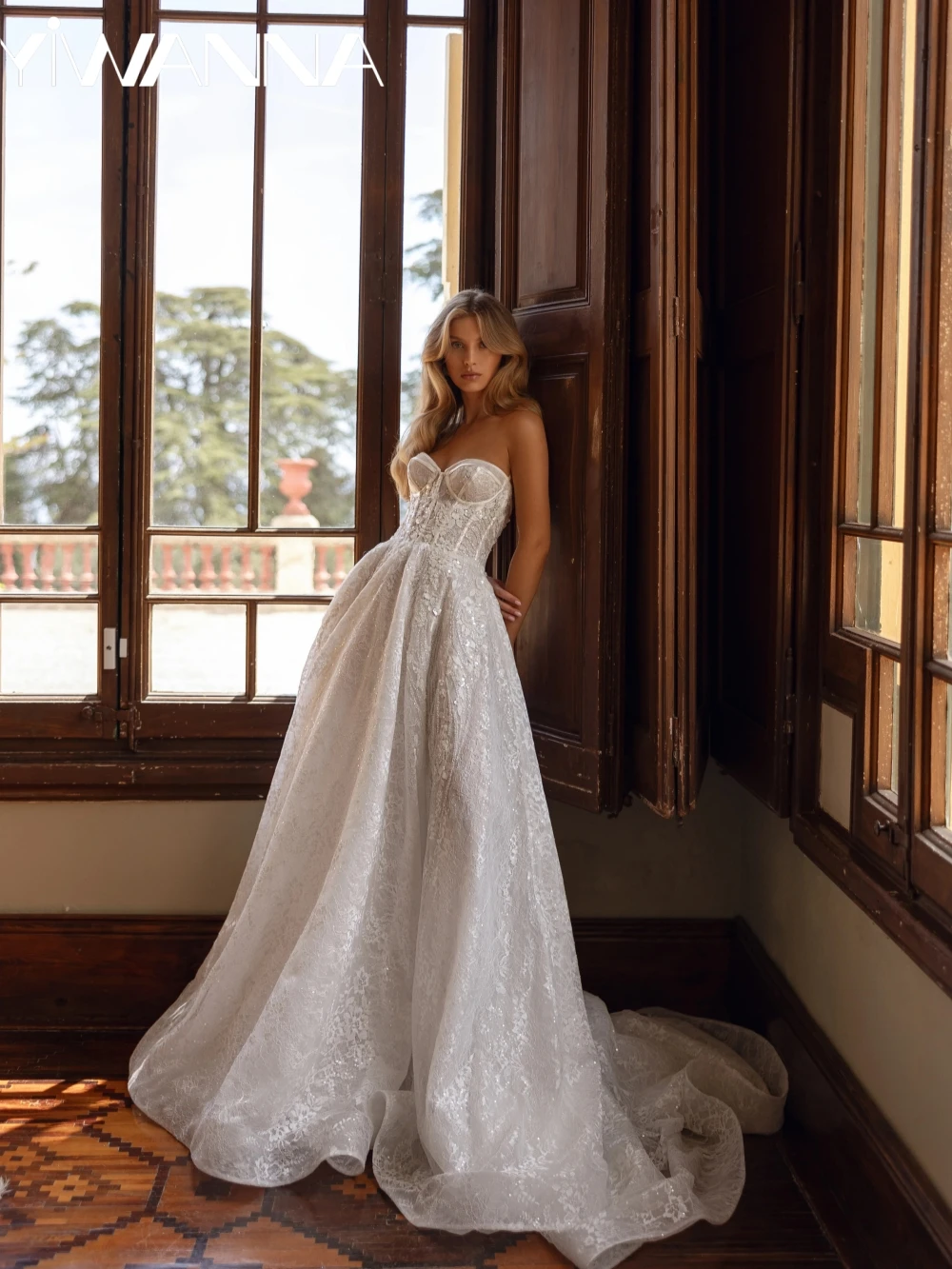 Romantic Luxury Beaded Lace Long Wedding Dress Charming Sweetheart Neck Bridal Gown Customized Sleeveless Dresses For Bride
Romantic Luxury Beaded Lace Long Wedding Dress Charming Sweetheart Neck Bridal Gown Customized Sleeveless Dresses For Bride