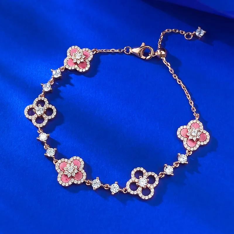 S925 Silver Human World Wealth Flower Rose Glow Four-Leaf High-end Adjustable Bracelet
S925 Silver Human World Wealth Flower Rose Glow Four-Leaf High-end Adjustable Bracelet