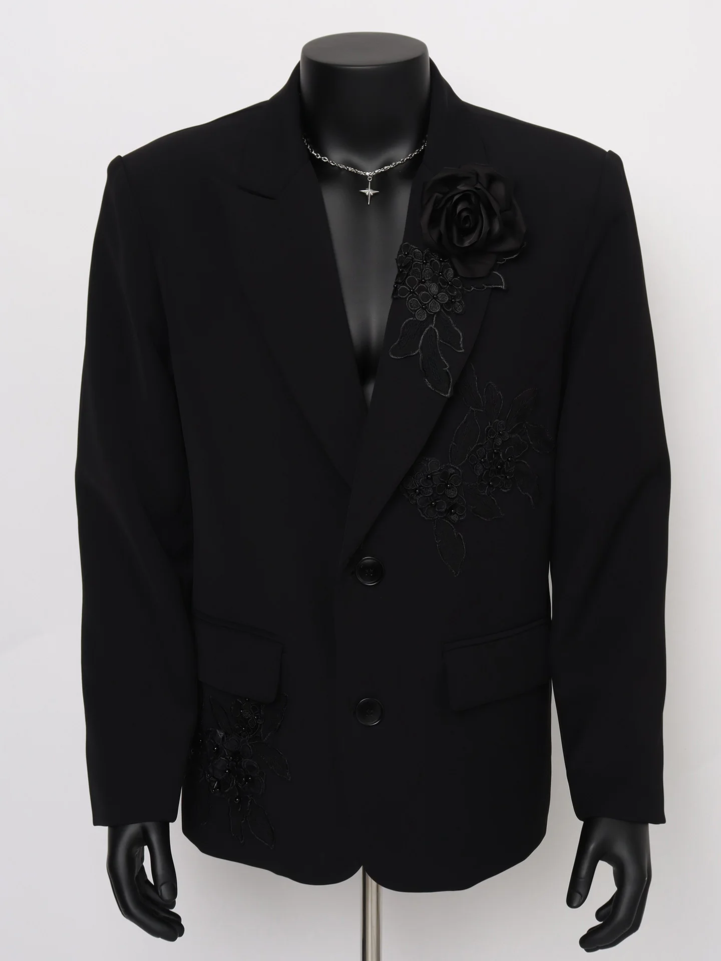Heavy Embroidery 3D Flower Casual Suit Jacket Men's Premium Design Shoulder Pad Black Suit Outerwear Youth Fashion Autumn Wear
Heavy Embroidery 3D Flower Casual Suit Jacket Men's Premium Design Shoulder Pad Black Suit Outerwear Youth Fashion Autumn Wear