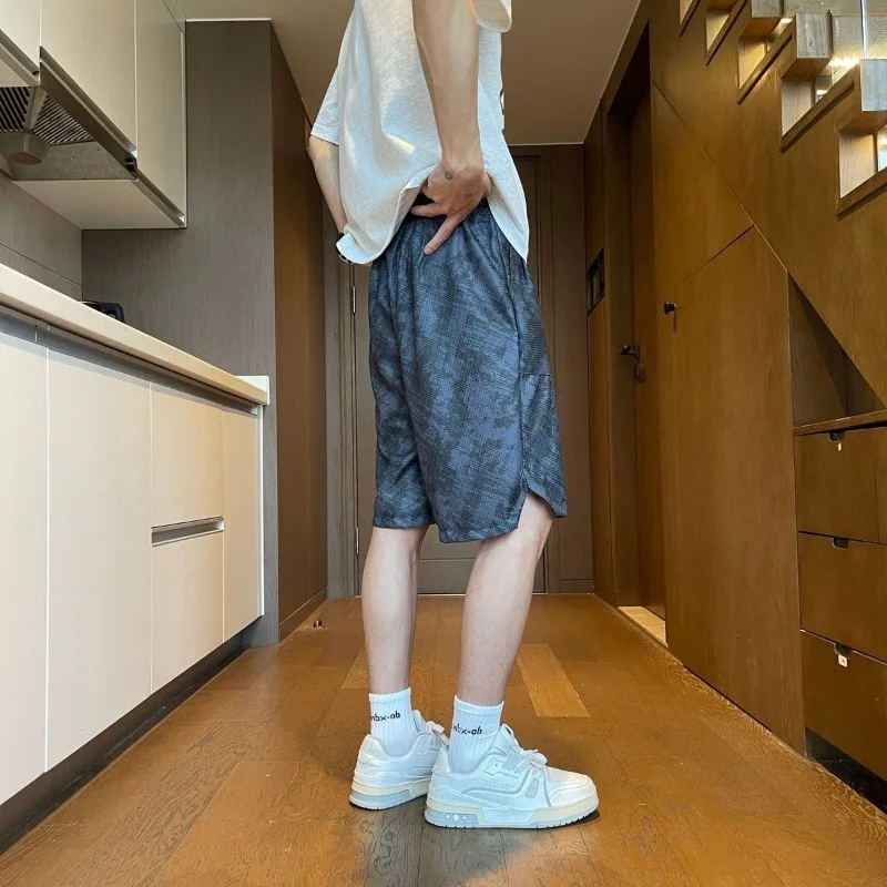 Summer Men's ice silk Shorts Loose Printed Breathable Comfortable Pajama Pants Casual Thin with Pockets Pajamas Five-inch Shorts
Summer Men's ice silk Shorts Loose Printed Breathable Comfortable Pajama Pants Casual Thin with Pockets Pajamas Five-inch Shorts