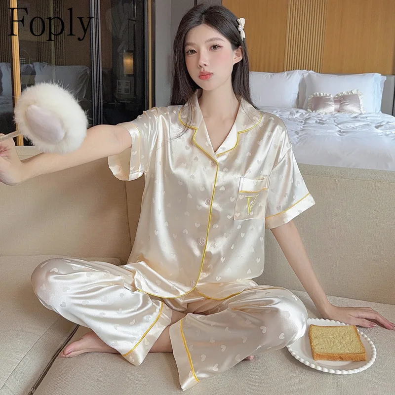 Beige Heart Print Women Pajamas Set Ice Silk Summer 2 Piece Pyjama Satin Silk Sleepwear Shortsleeve Pants Pijama Pjs Loungewear
Beige Heart Print Women Pajamas Set Ice Silk Summer 2 Piece Pyjama Satin Silk Sleepwear Shortsleeve Pants Pijama Pjs Loungewear