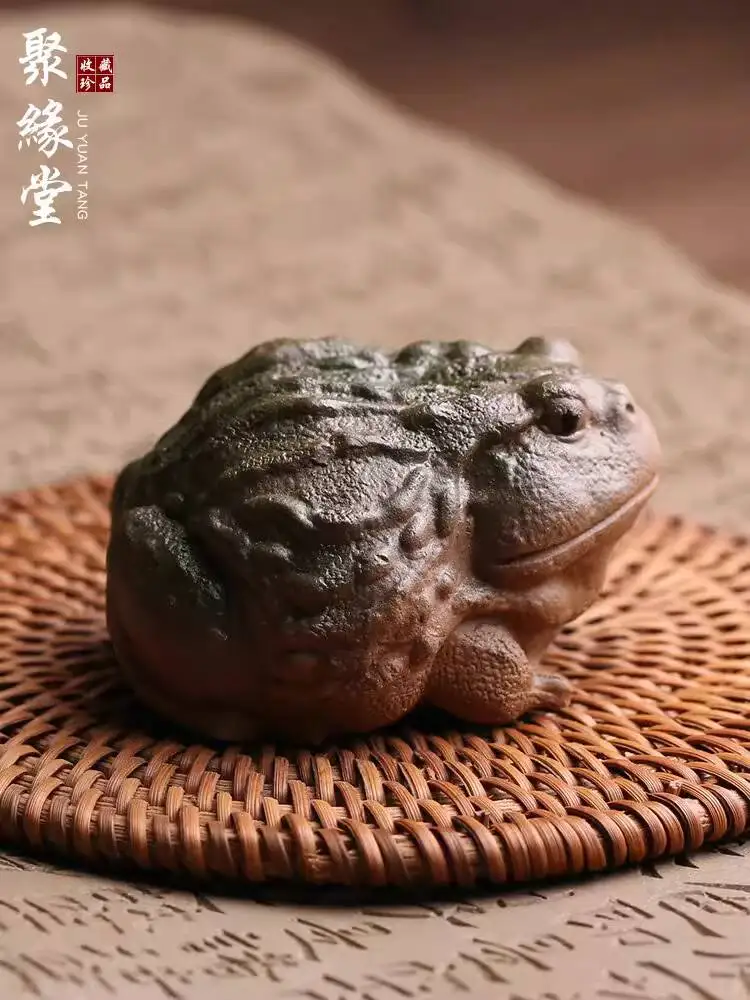 Yixing Purple Clay Pet Frog Ornament, Creative Home Decor, Zen-Inspired Table Decoration, Chinese Tea Accessory
Yixing Purple Clay Pet Frog Ornament, Creative Home Decor, Zen-Inspired Table Decoration, Chinese Tea Accessory