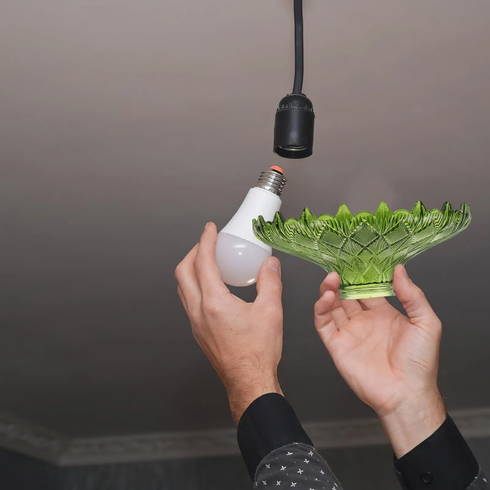 Винтажный стеклянный плафон зеленого цвета, отверстие 45 мм, цоколь E26/E27, замена для настольных, напольных, прикроватных ламп, ретро-викторианское хрустальное освещение
Винтажный стеклянный плафон зеленого цвета, отверстие 45 мм, цоколь E26/E27, замена для настольных, напольных, прикроватных ламп, ретро-викторианское хрустальное освещение