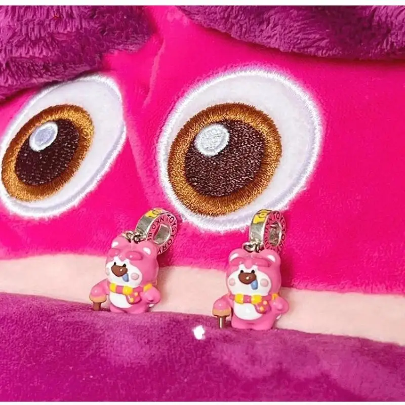 Toy Story3 Bear Kawaii Cartoon Cute Snot Scarf Strawberry Bear Loose Beads DIY Bracelet Anime Plush Toys for Girls Birthday Gift
Toy Story3 Bear Kawaii Cartoon Cute Snot Scarf Strawberry Bear Loose Beads DIY Bracelet Anime Plush Toys for Girls Birthday Gift