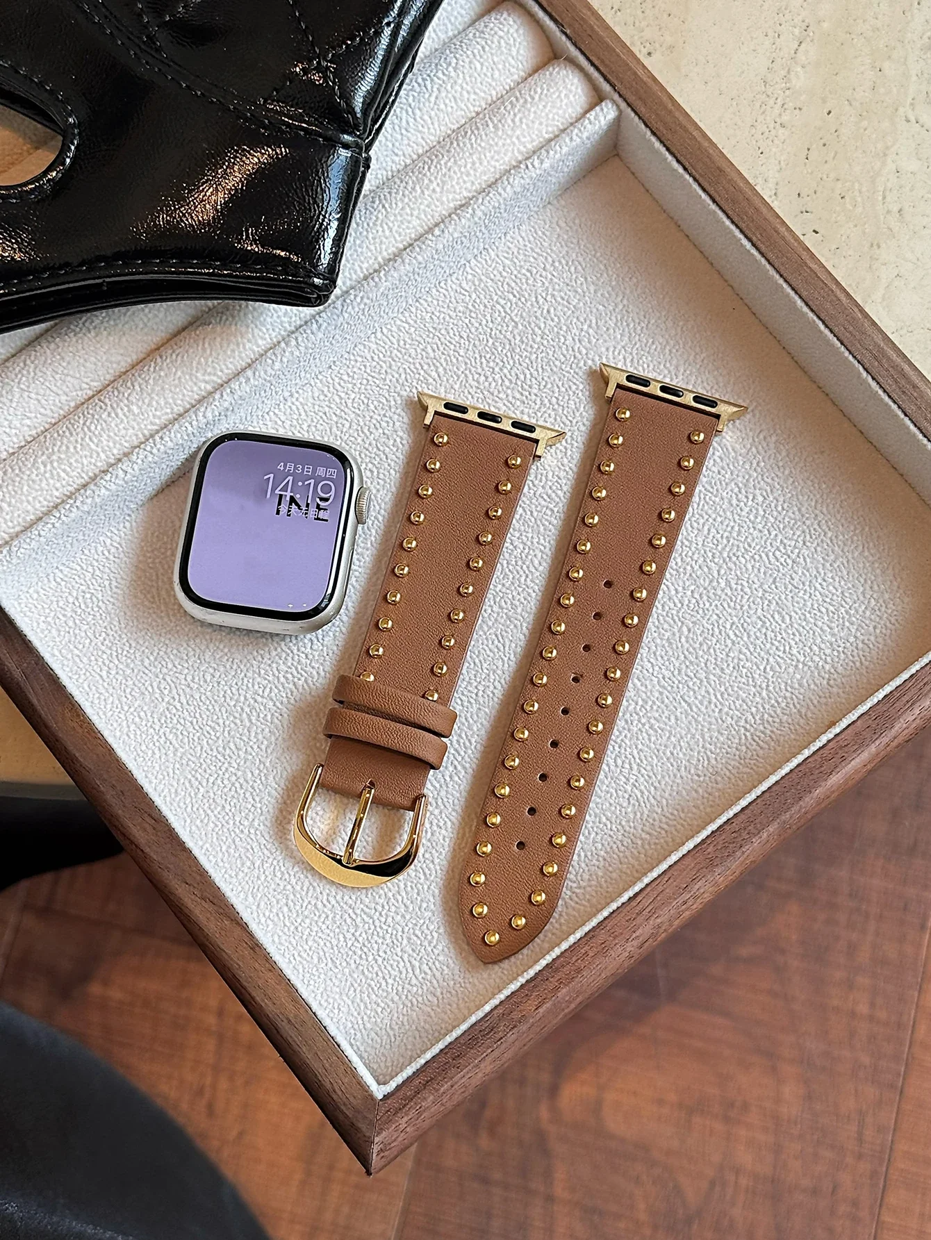 Excellent leather loop For Apple Watch band women men 10/9/8/7/6/5/4/3/2/1 SE 38mm 40mm 41mm 42mm 44mm 45mm 46mm 49mm Strap
Excellent leather loop For Apple Watch band women men 10/9/8/7/6/5/4/3/2/1 SE 38mm 40mm 41mm 42mm 44mm 45mm 46mm 49mm Strap