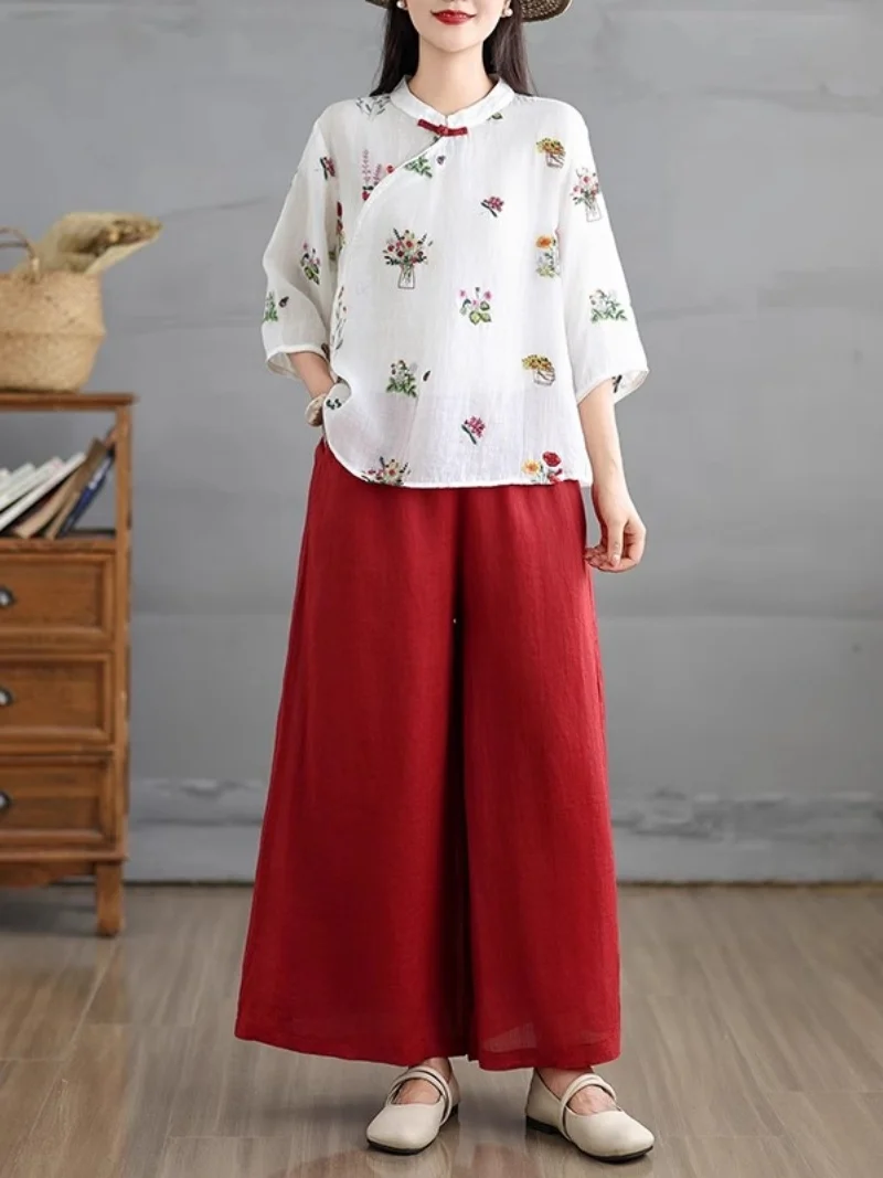 Chinese Style Fashion Set Embroidered 3/4 Sleeves Slanted Collar Button Up Shirt Elastic Waist Wide Leg Pants 2 Piece Women w102
Chinese Style Fashion Set Embroidered 3/4 Sleeves Slanted Collar Button Up Shirt Elastic Waist Wide Leg Pants 2 Piece Women w102