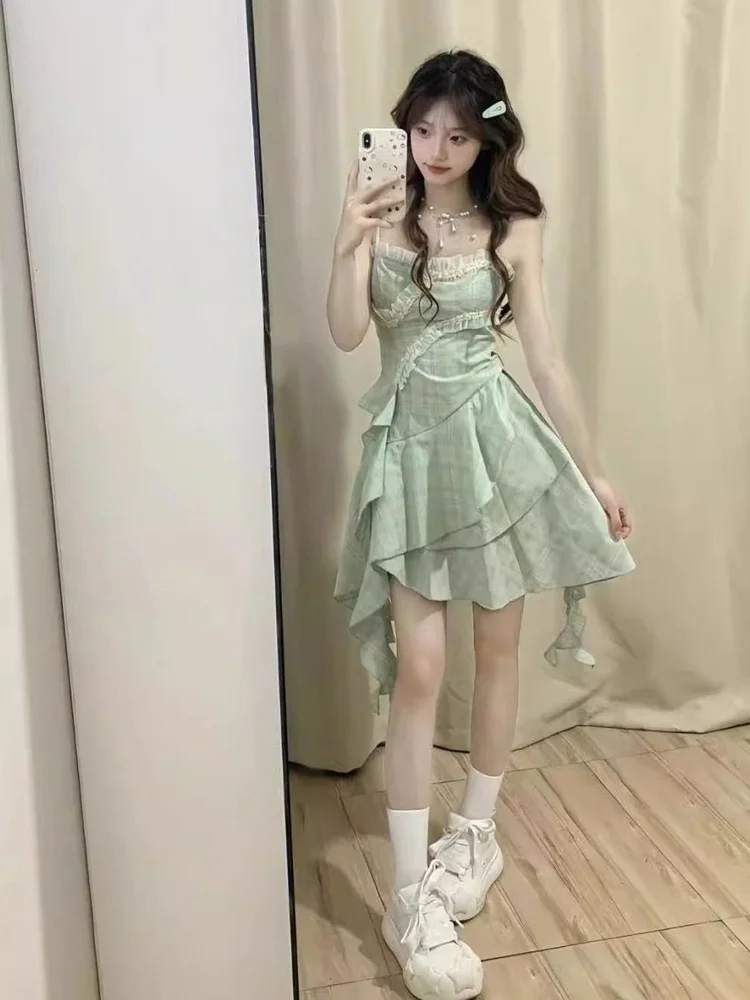 Sweet Spicy Green Strapless Summer Princess Dress Asymmetrical Design Drag Tail Fluffy Skirt High Waist Cake Skirt Short Dress
Sweet Spicy Green Strapless Summer Princess Dress Asymmetrical Design Drag Tail Fluffy Skirt High Waist Cake Skirt Short Dress