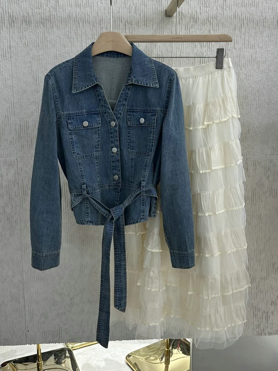 Chic Atmosphere Sensation Tulle Skirt Set with Belted Denim Top Half-length Women's Fashion Spring Summer Outfit Two-Piece Set
Chic Atmosphere Sensation Tulle Skirt Set with Belted Denim Top Half-length Women's Fashion Spring Summer Outfit Two-Piece Set