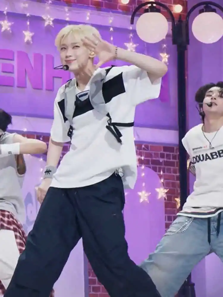 Летний повседневный топ Kolor Loose Shoulder с V-образным вырезом, контрастный, белый, для выступлений на сцене
Летний повседневный топ Kolor Loose Shoulder с V-образным вырезом, контрастный, белый, для выступлений на сцене