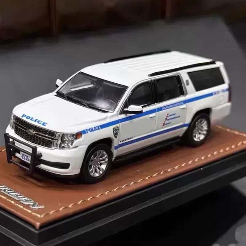 GOC 1/64 Scale 2025 Suburban Alloy Car Model Adult gift Static finished decoration Desktop creative Souvenir Toy
GOC 1/64 Scale 2025 Suburban Alloy Car Model Adult gift Static finished decoration Desktop creative Souvenir Toy