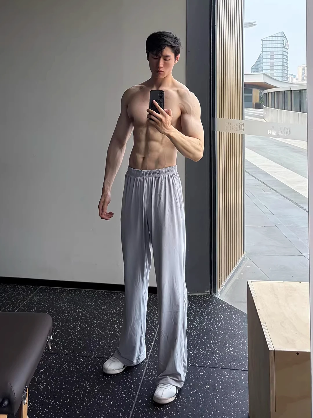 Quick Dry Ice Skin Men's Casual Pants Summer Thin American Style Training Fitness Sports Sun Protection Loose Long Trousers
Quick Dry Ice Skin Men's Casual Pants Summer Thin American Style Training Fitness Sports Sun Protection Loose Long Trousers