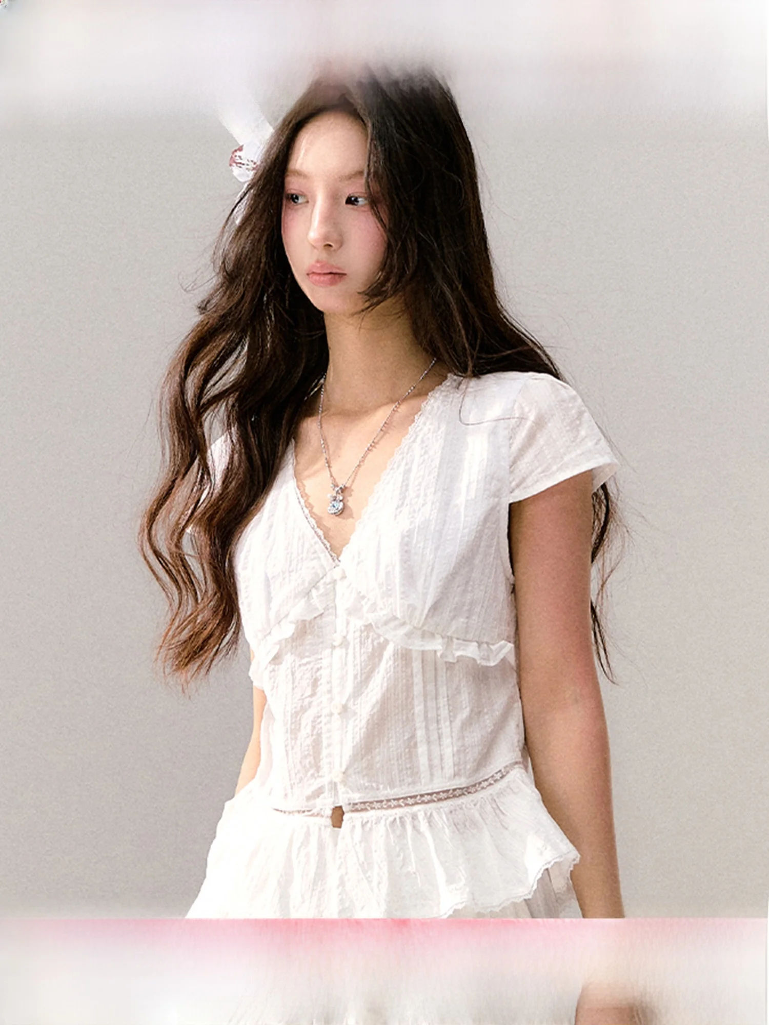 Guukahero White Lace Hollow V-neck Short Sleeve Shirt Women's Summer Retro Texture Waist-cinching Blouse Casual Elegant
Guukahero White Lace Hollow V-neck Short Sleeve Shirt Women's Summer Retro Texture Waist-cinching Blouse Casual Elegant