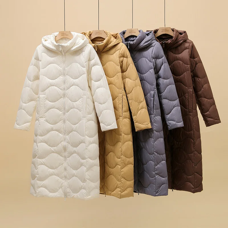 Осень-зима 2025 г., новый легкий пуховик, корейское женское пальто большого размера с капюшоном, длинная теплая белая куртка на утином пуху
Осень-зима 2025 г., новый легкий пуховик, корейское женское пальто большого размера с капюшоном, длинная теплая белая куртка на утином пуху