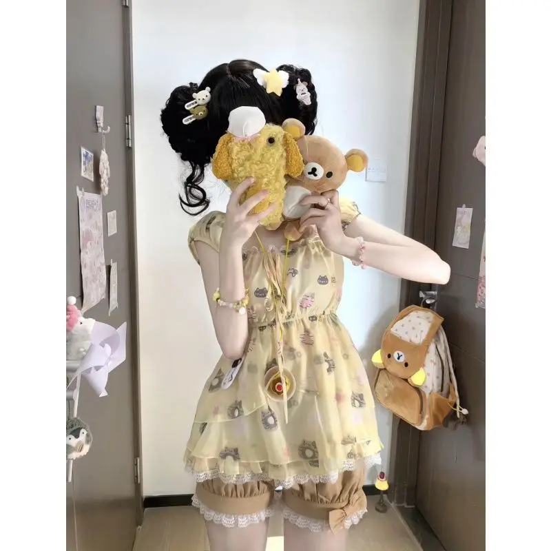 Japan College Sweet Girl Stitching Lace Printed Tops And Shorts Bow Slim And Age-Reducing Design Suit
Japan College Sweet Girl Stitching Lace Printed Tops And Shorts Bow Slim And Age-Reducing Design Suit