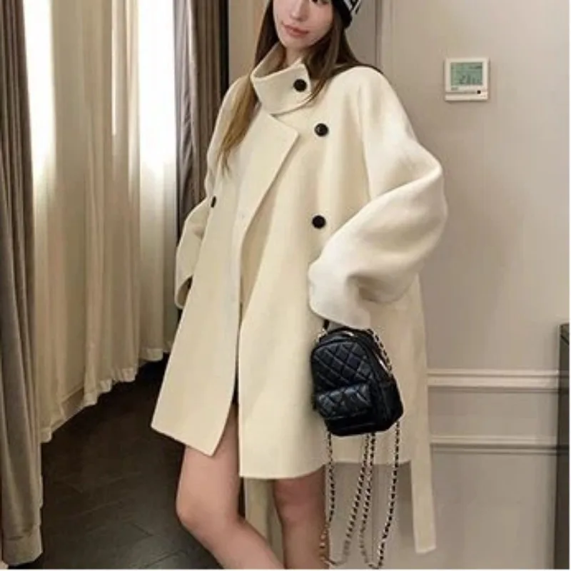 Japan Fashion Vintage Woolen Warm Winter Coat Women Chic Retro Solid Overcoat Female New Designer Casual Party Clothing 2026
Japan Fashion Vintage Woolen Warm Winter Coat Women Chic Retro Solid Overcoat Female New Designer Casual Party Clothing 2026