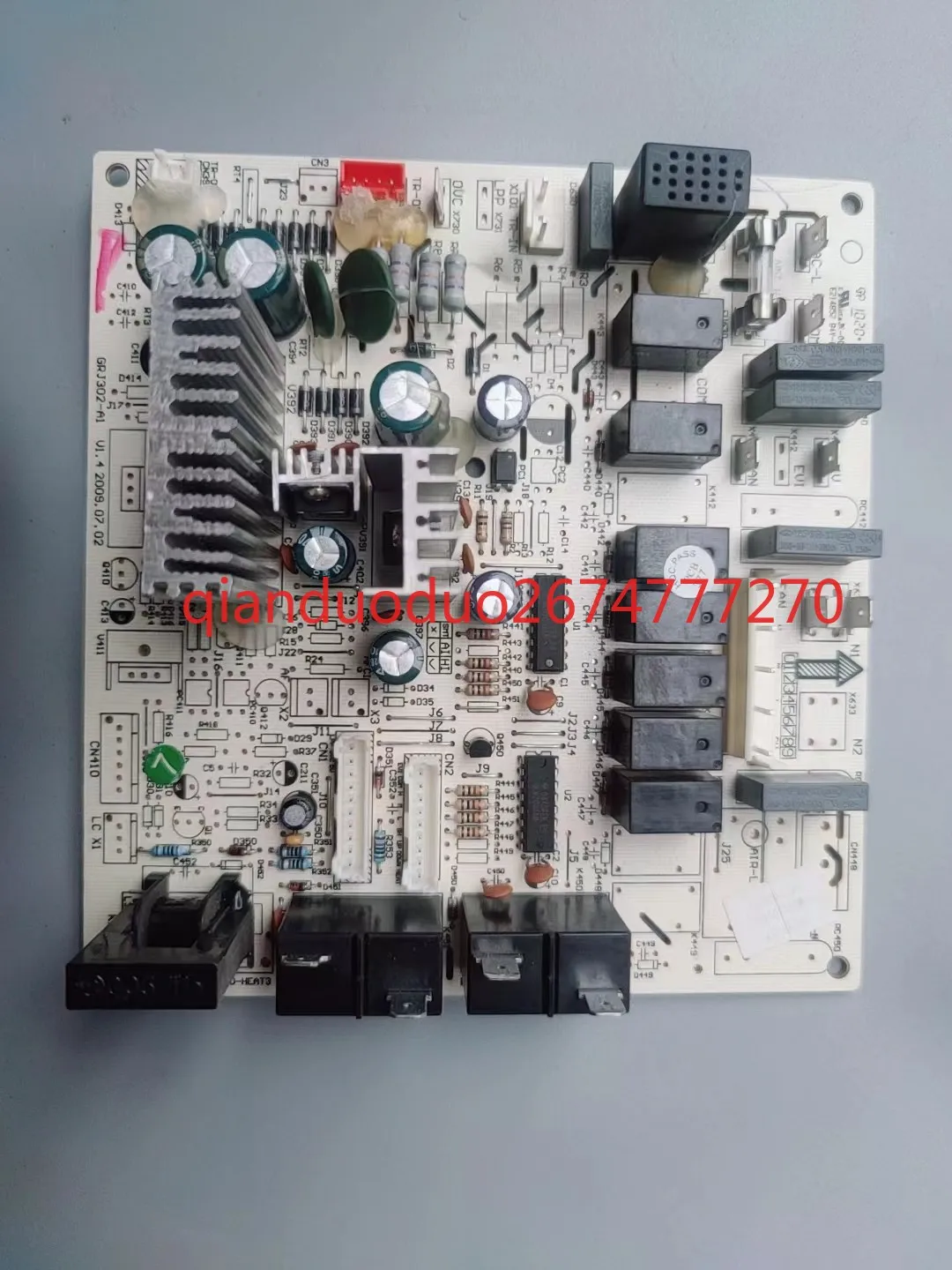 Applicable to Gree cabinet air conditioner computer board 30133015 main board M303F3K, GRJ302-A1
Applicable to Gree cabinet air conditioner computer board 30133015 main board M303F3K, GRJ302-A1
