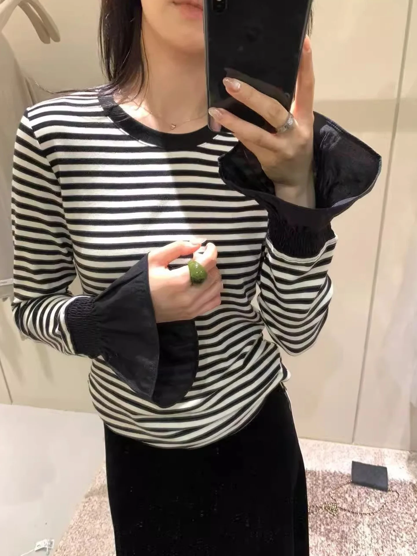 Женский топ с эффектом стройности, винтажный полосатый, с длинным рукавом, повседневный, базовый, в корейском стиле, для работы и отдыха, осень 2025
Женский топ с эффектом стройности, винтажный полосатый, с длинным рукавом, повседневный, базовый, в корейском стиле, для работы и отдыха, осень 2025