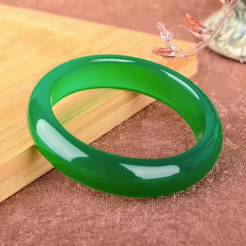 Classic Retro High-ice Green Agate Bracelet, Suitable for Daily Wear and Accessories
Classic Retro High-ice Green Agate Bracelet, Suitable for Daily Wear and Accessories
